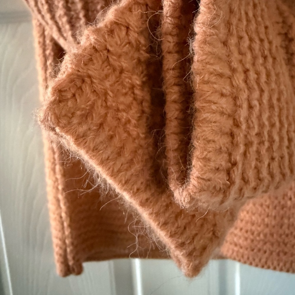 35. Denver Hayes Warm Orange Cowl Neck Sweater - Picture 2 of 6